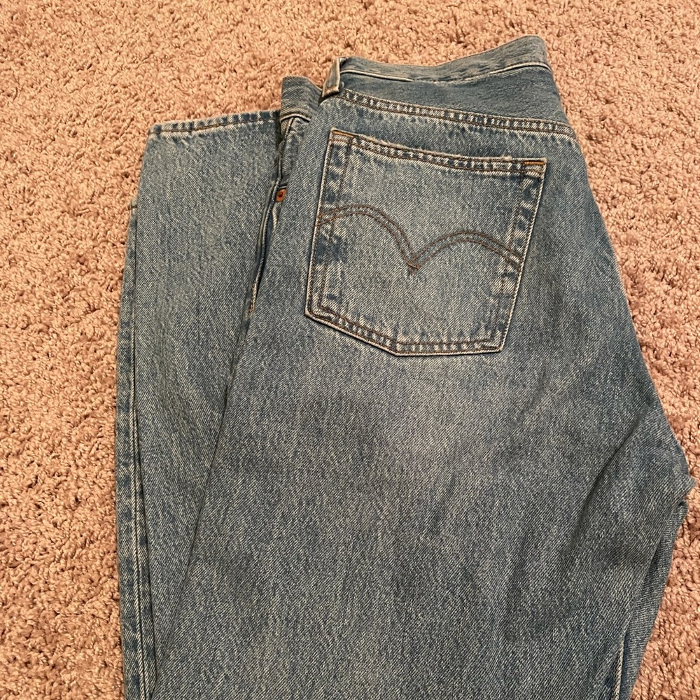 Levi’s High Rise Straight - Picture 4 of 5